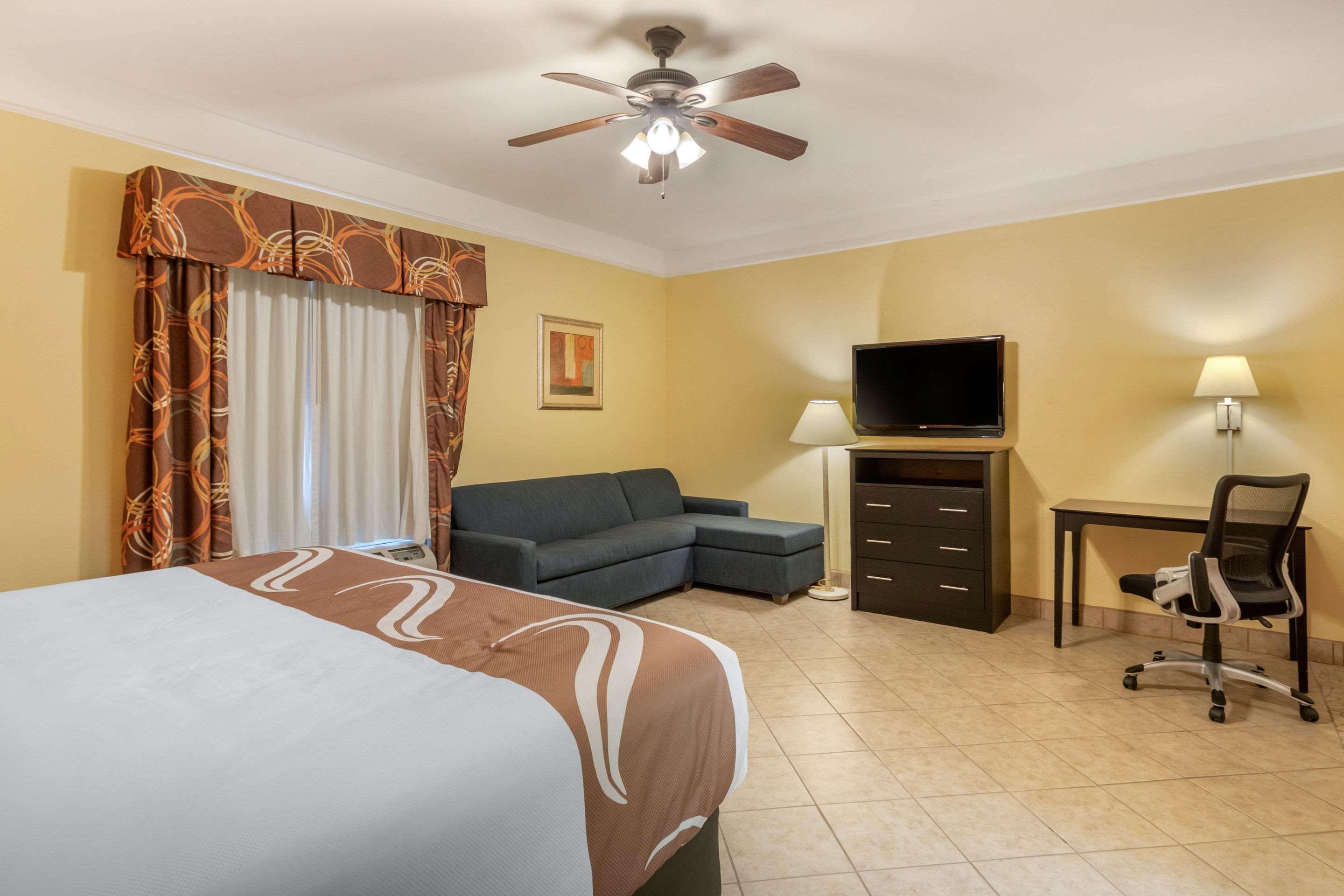 Quality Inn & Suites At The Outlets Mercedes-Weslaco Dış mekan fotoğraf