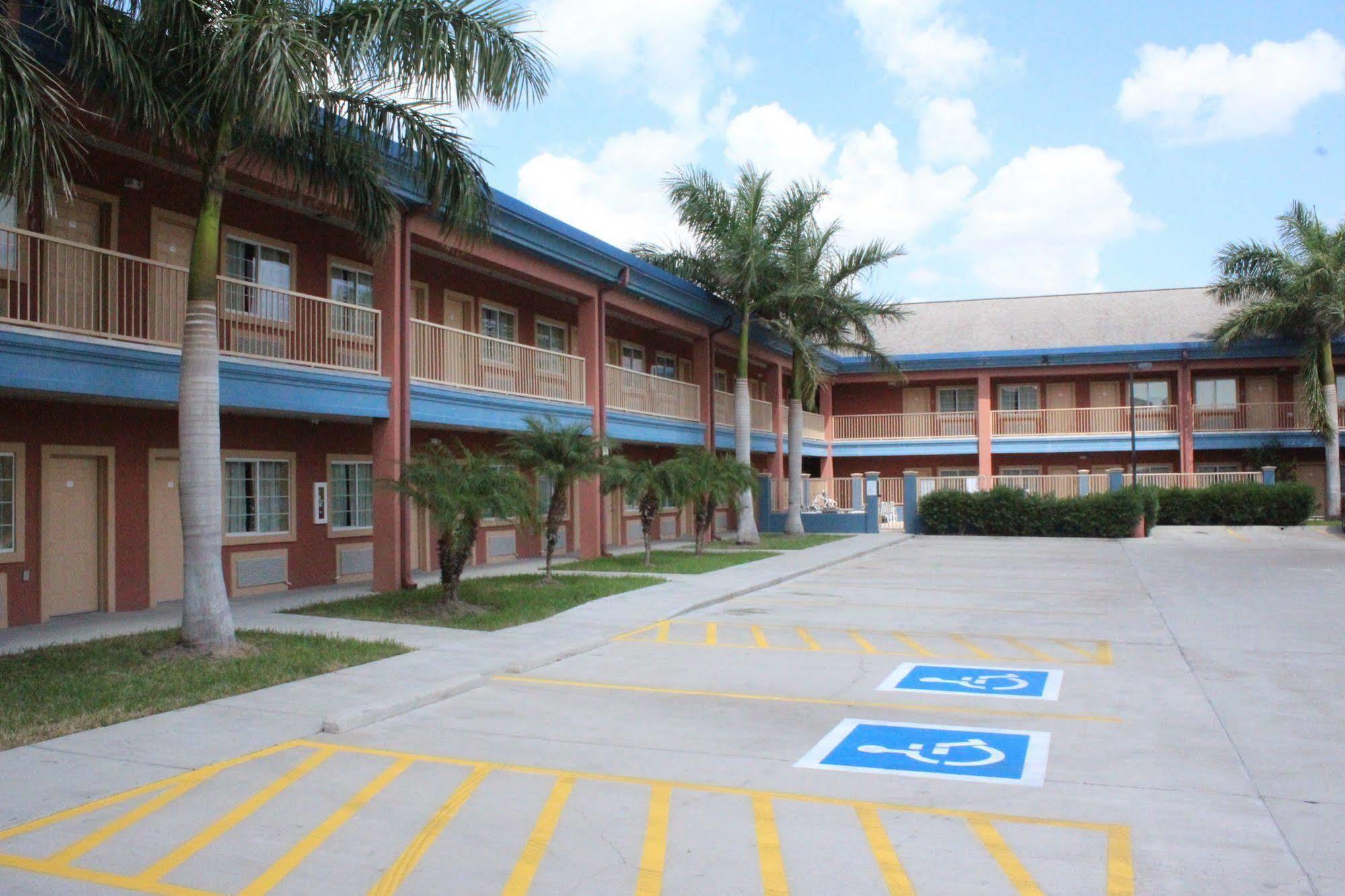Quality Inn & Suites At The Outlets Mercedes-Weslaco Dış mekan fotoğraf