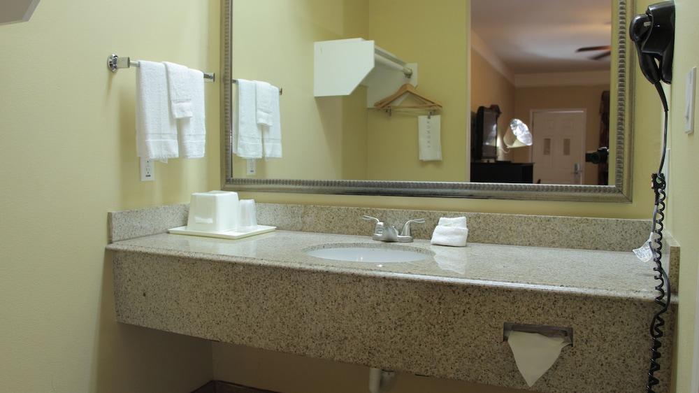 Quality Inn & Suites At The Outlets Mercedes-Weslaco Dış mekan fotoğraf